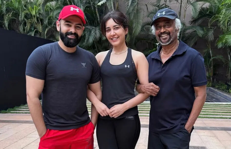 ರಜನಿಕಾಂತ್ ಜೊತೆ ಪೋಸ್ ಕೊಟ್ಟು ರಾಶಿ ಖನ್ನಾ ಎಡವಟ್ಟು; ಅಷ್ಟಕ್ಕೂ ಆಗಿದ್ದೇನು ?